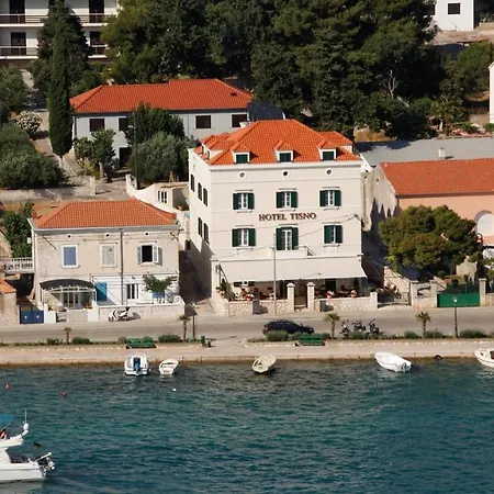Twin 3219d 4* Tisno