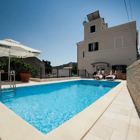 Twin 3219d Guest house Tisno